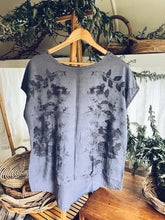 Load image into Gallery viewer, Knotweed Blue Top ~ Linen M/L

