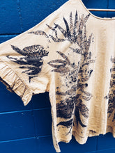 Load image into Gallery viewer, Eucalyptus top ~ Linen ~ 26

