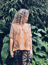 Load image into Gallery viewer, Wild Orange top ~ Cotton ~ S/M
