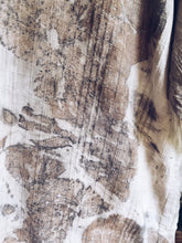 Load image into Gallery viewer, Gum Wild top ~ Linen L - Homegrown Botanica
