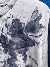 Load image into Gallery viewer, Feijoa Explosion ~ Men&#39;s / Unisex Tee ~ Cotton L/XL
