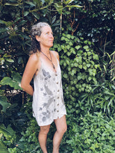 Load image into Gallery viewer, Wild Dress - Linen S/M
